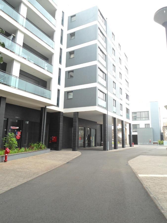 פונשל Town Apartment מראה חיצוני תמונה